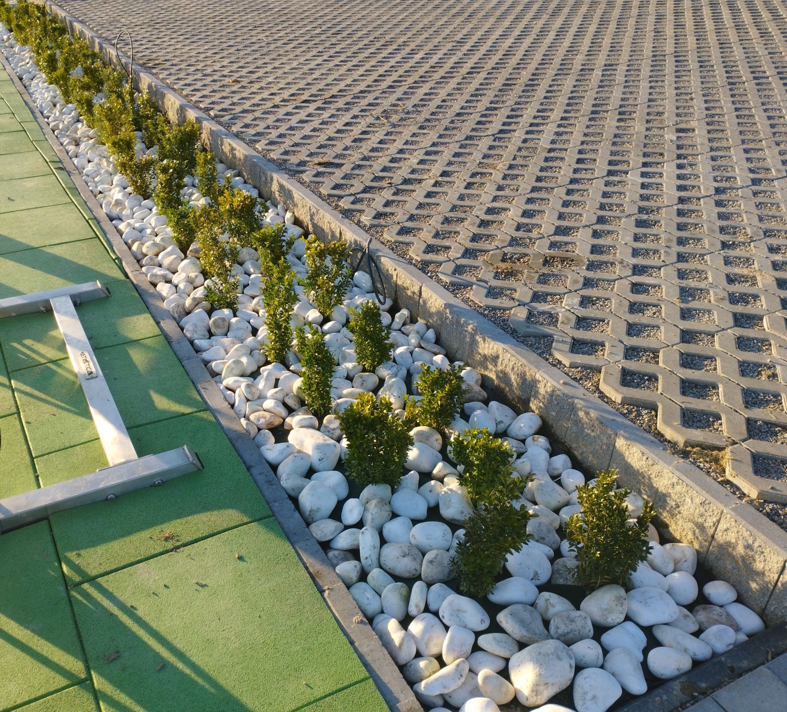 Fundamenty pod taras i konstrukcje ogrodowe – Włosań