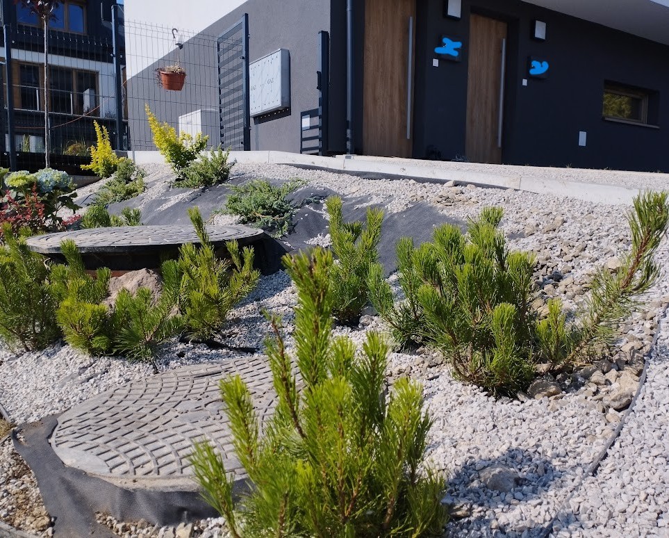 Zakładanie trawnika i ogród nowoczesny – Mogilany